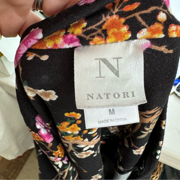 Natori Cherry blossoms print soft kimono tunic top Asian inspired black pink M - Picture 3 of 8